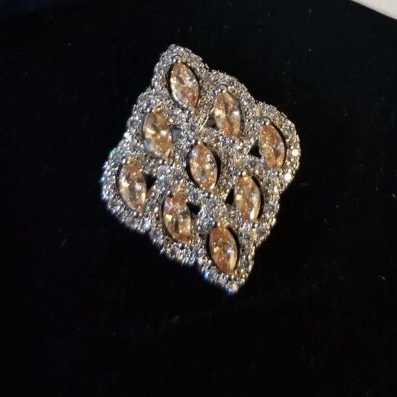 Swarovski Elements  Marquise Yellow stone Ring Women's size 7 - Picture 7 of 11